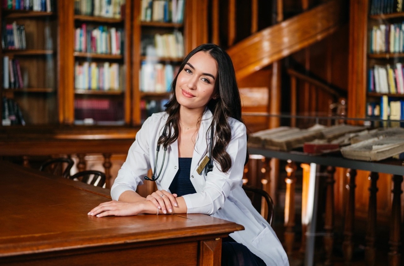 Cover image for "Educato a Schimbat Jocul": Ana (913 p) afirmă că platforma este completă și a dus la punctaje mult mai mari în acest an, recomandând integrarea lecțiilor pentru un stil de învățare mai aerisit.