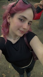 Poza de profil a lui Mălina